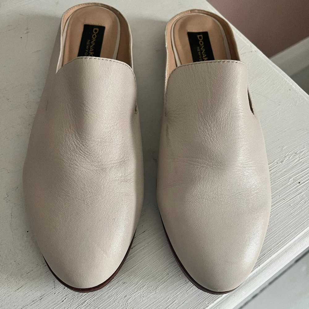 Donna Karan New York Size 8 Leather Mules